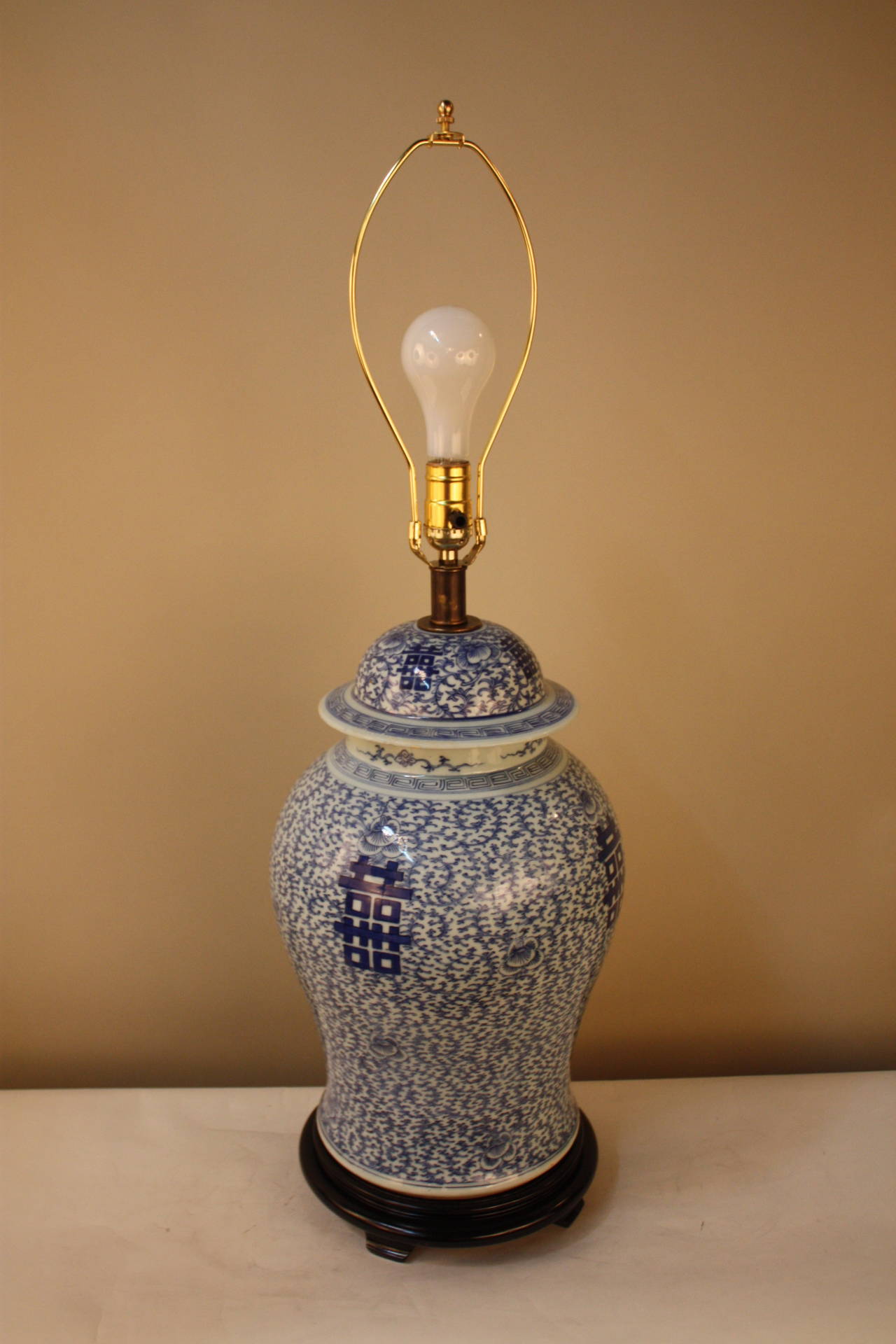 Chinese 19th Century Double Happiness Porcelain Lamp 3