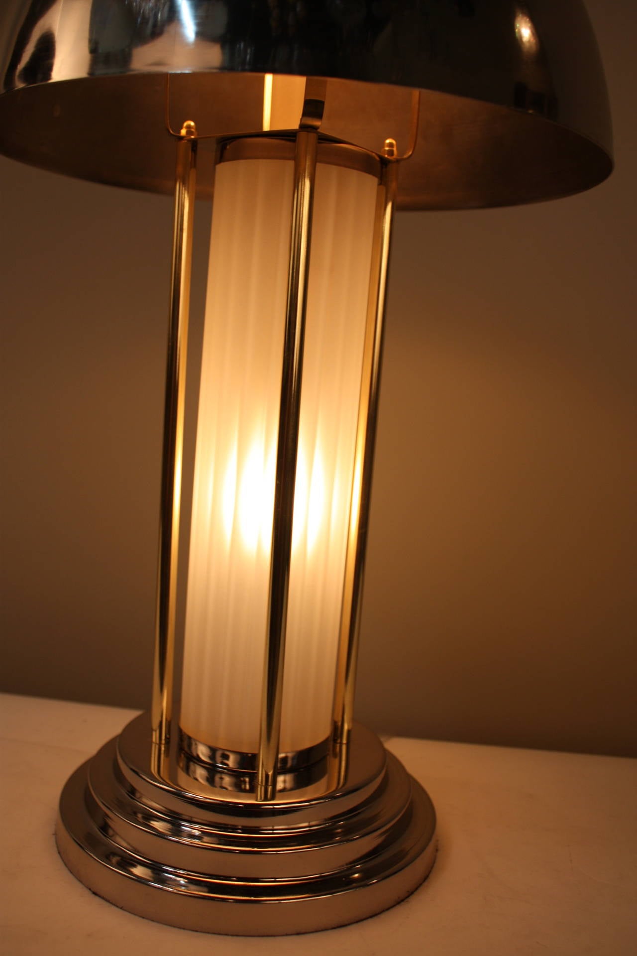 Mid-20th Century French Art Deco Table Lamp