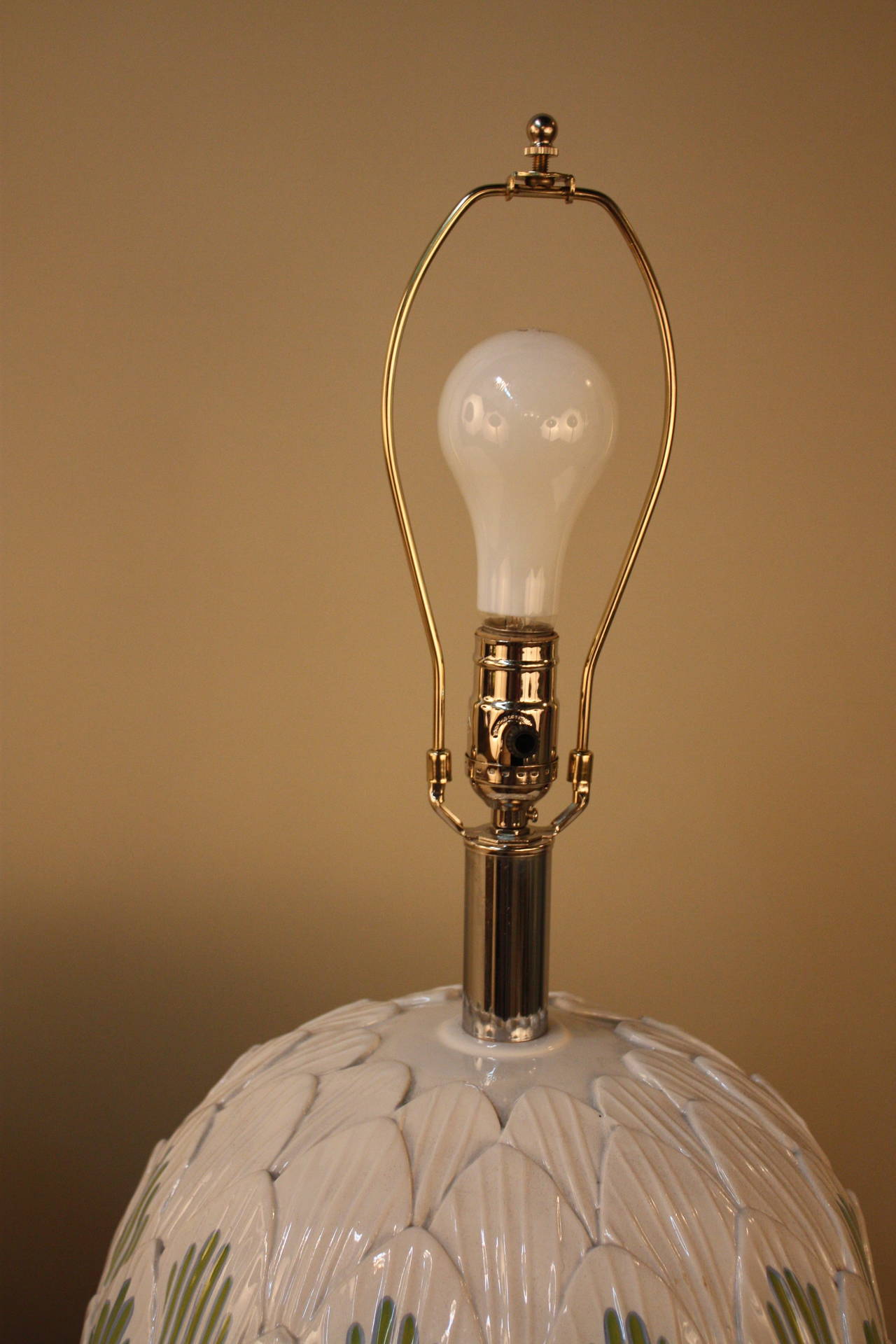 Ceramic Artichoke Lamp In Good Condition In Fairfax, VA