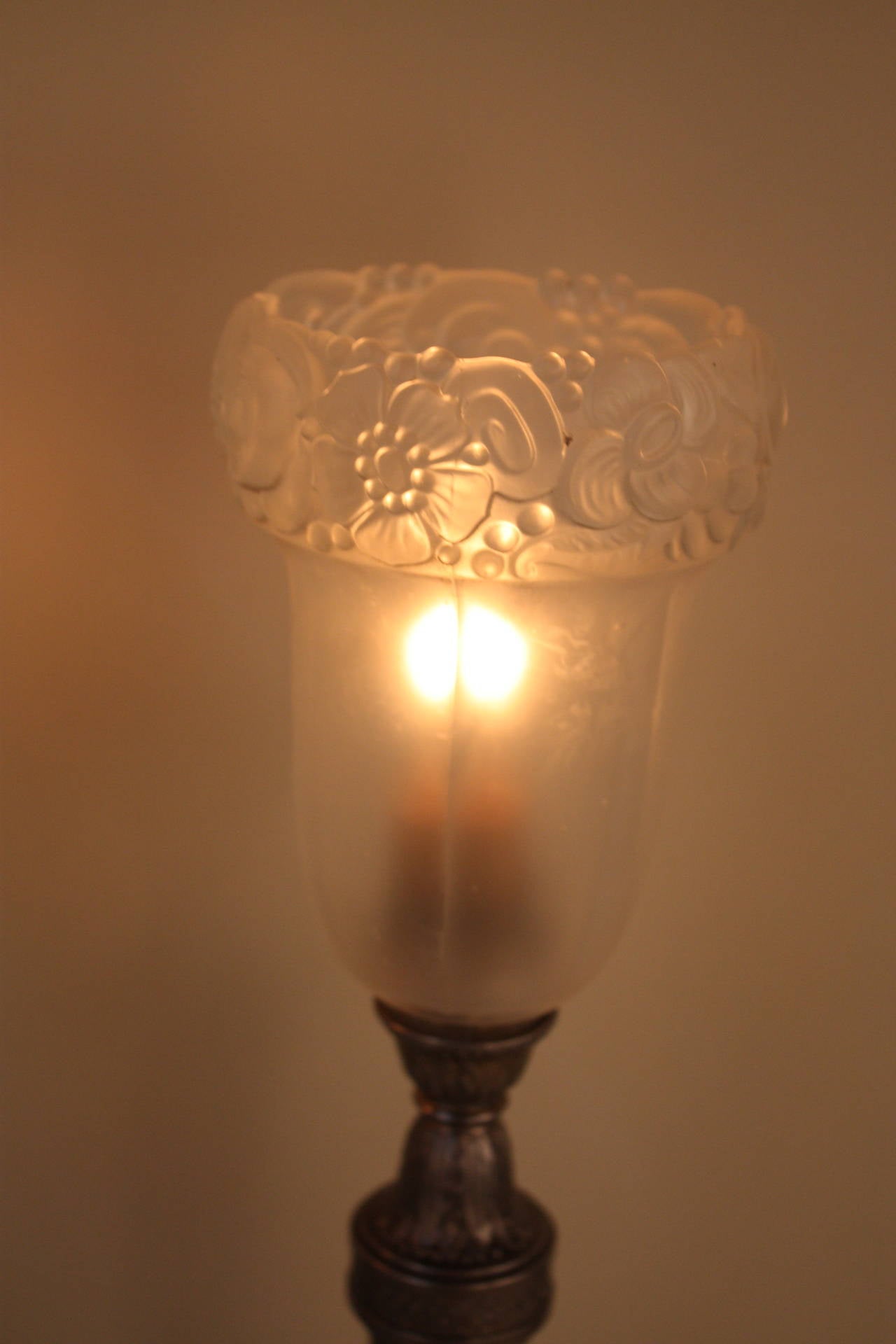 Elegant pair of single-light French Art Deco lamps.