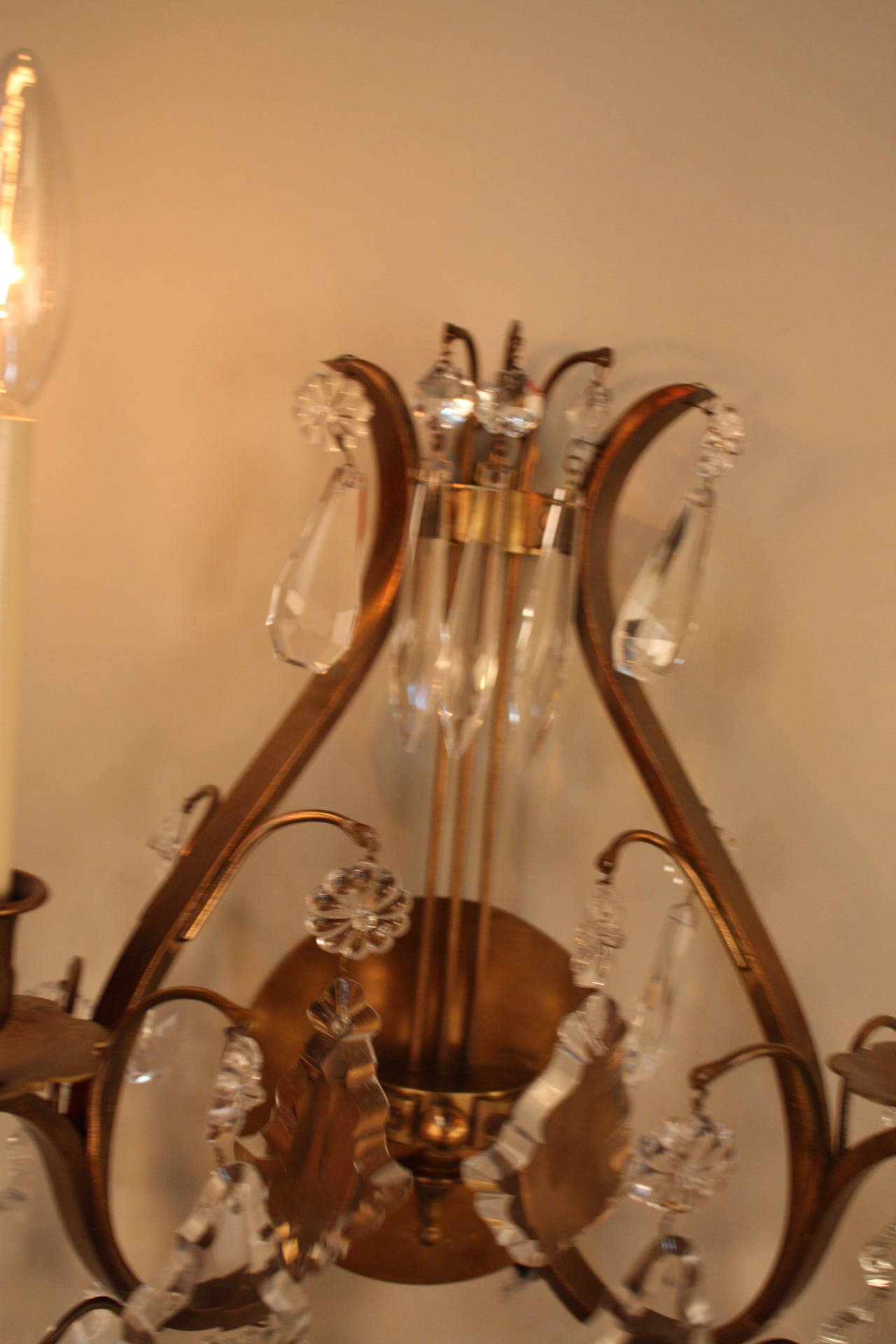 Mid-20th Century Pair of French Crystal and Bronze Wall Sconces