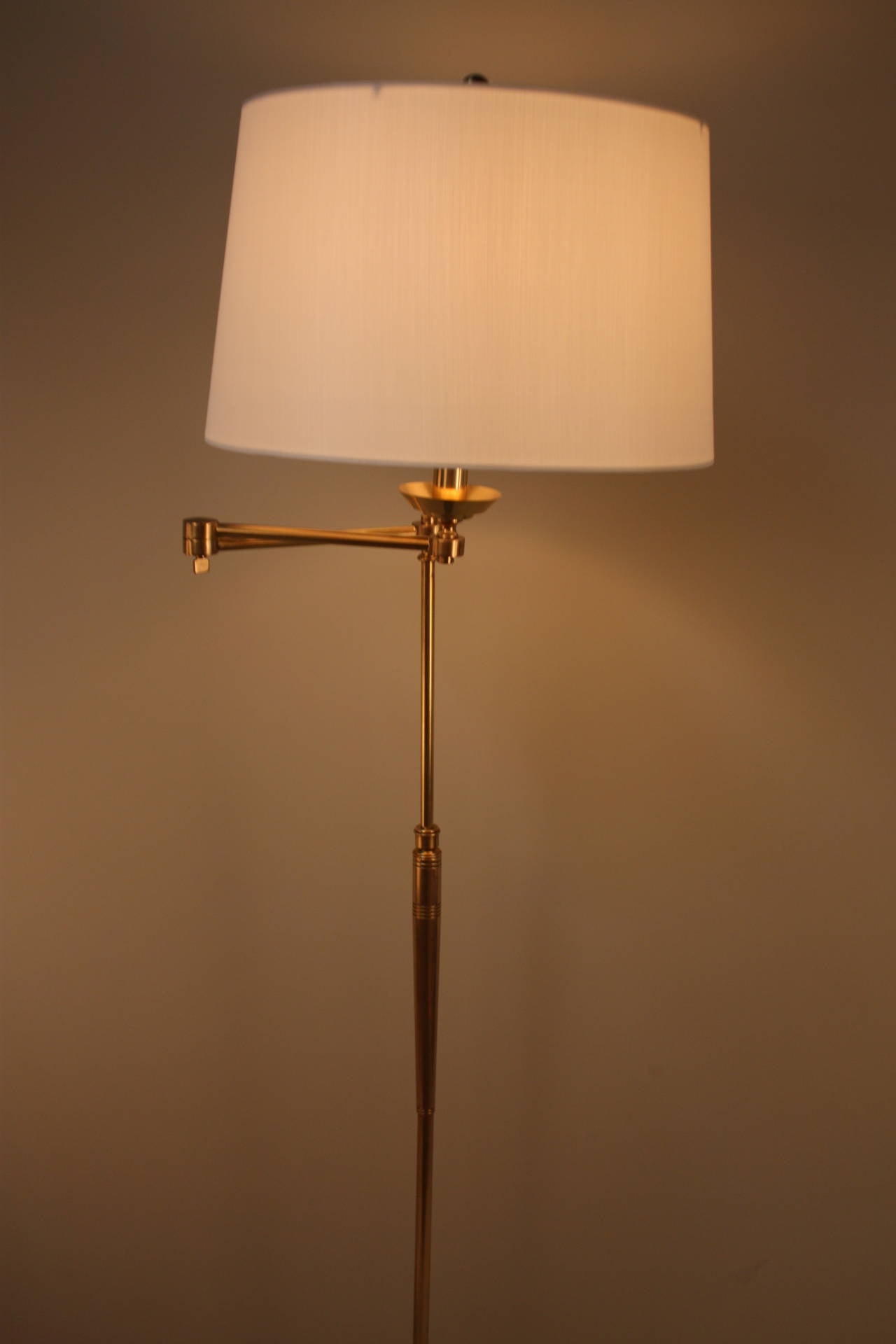 Spectacular Classic design golf club bronze swing arm floor lamp.