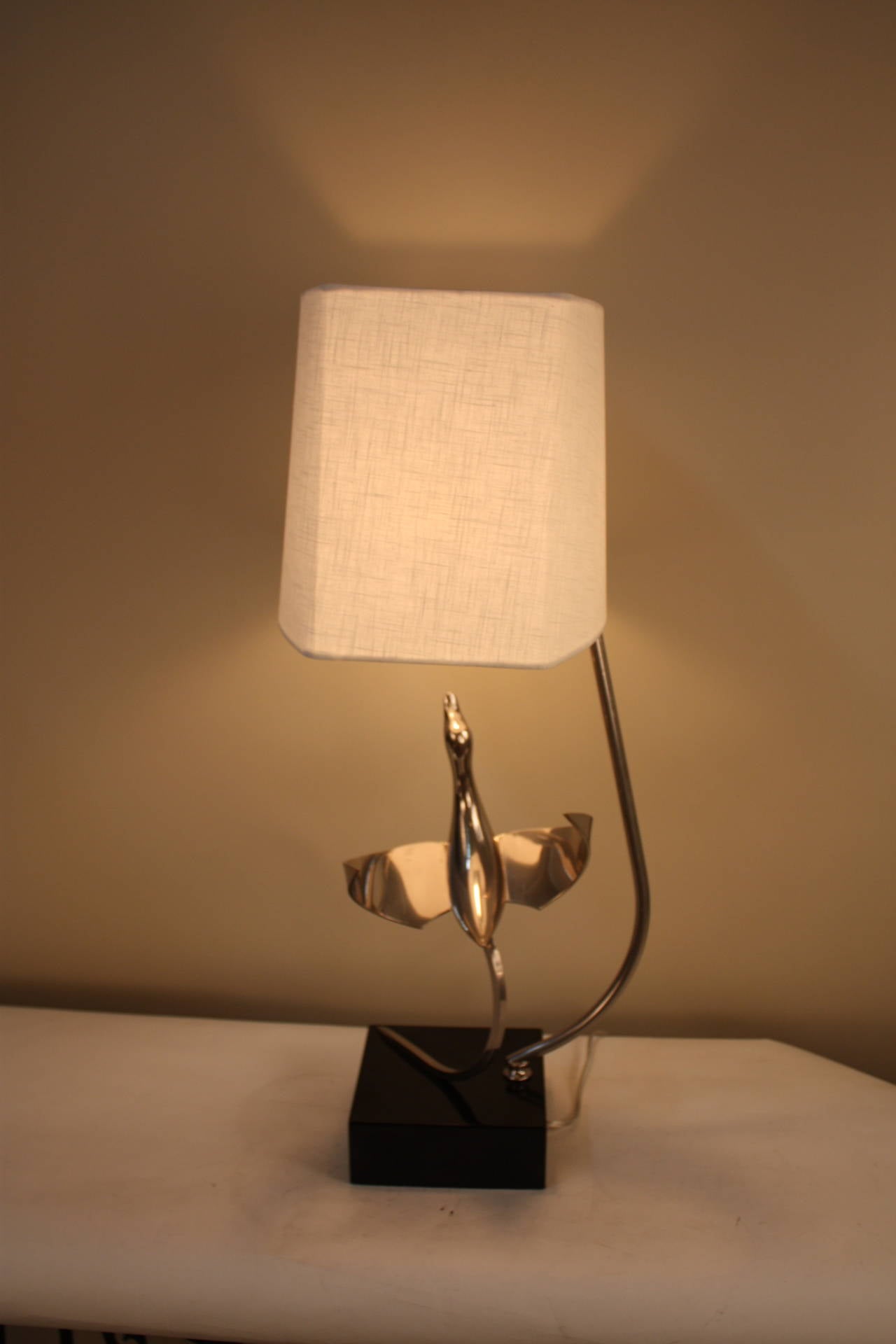Nickel Modern Flying Bird Table Lamp by Lancia