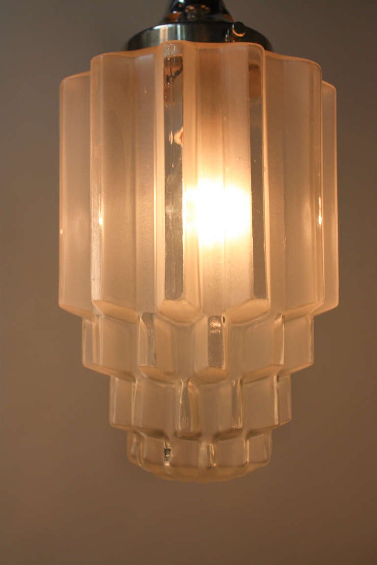 Large 1930s Art Deco Pendant Light In Good Condition In Fairfax, VA