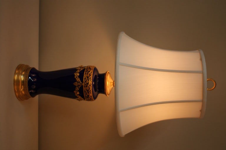 French Porcelain Table Lamp