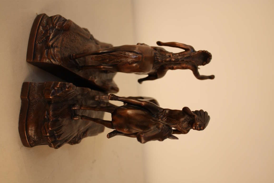 Pair of Native American Indian Bookends In Good Condition In Fairfax, VA
