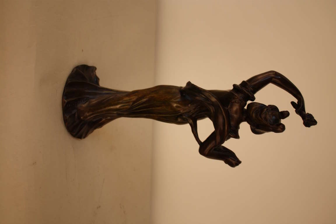 Art nouveau XIXe siècle Femme dansante Bronze par Emile Bruchon