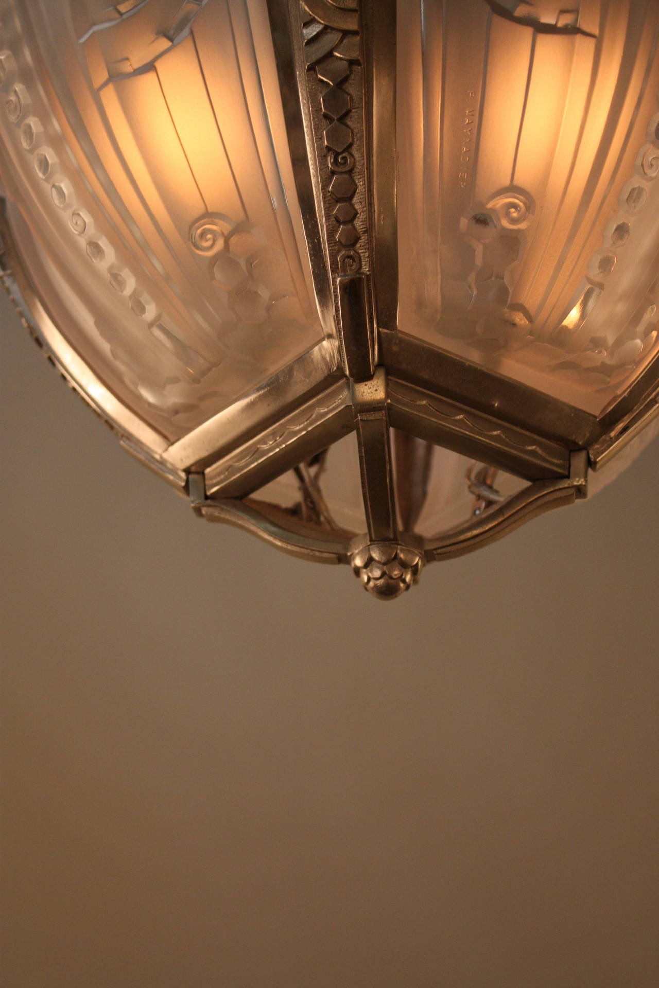 Vetro Lampadario Art Deco francese di P. Maynadier