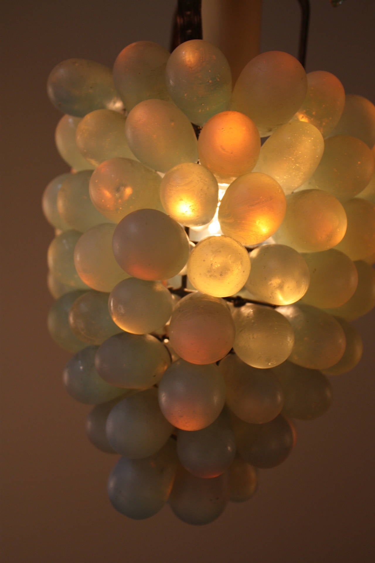 Opaline Grapes Pendant Light In Good Condition In Fairfax, VA