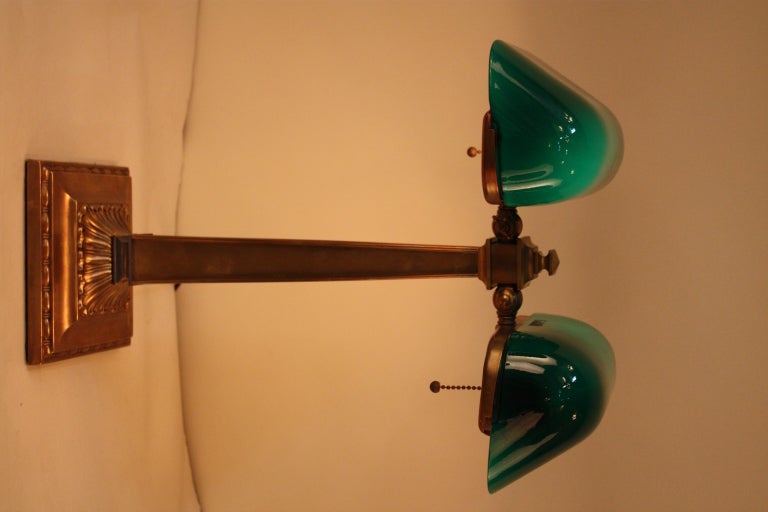FANTASTIC AMERICAN PARTNERS DOUBLE EMERALITE DESK LAMP           BY H.G.MC FADDIN & CO NEW YORK USA.