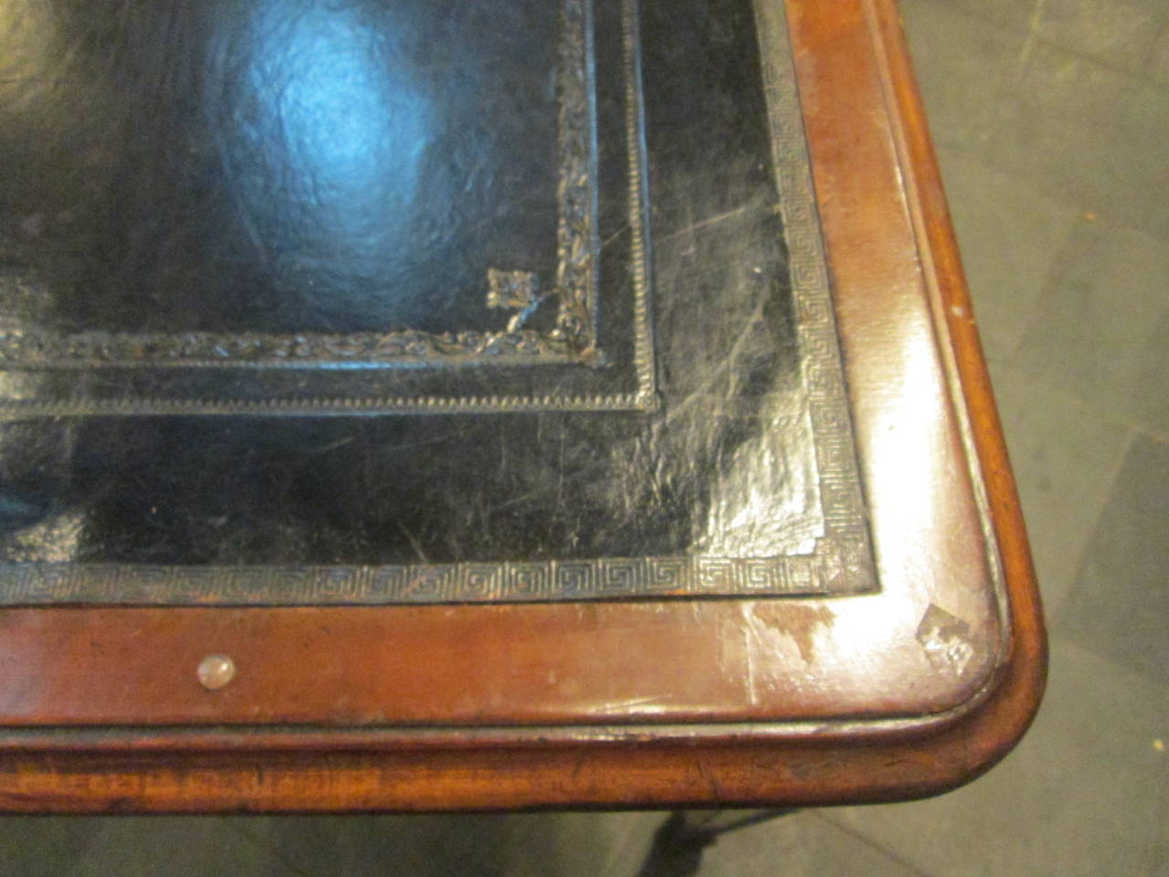 19th Century English Mahogany Leather-Top Partners Desk In Good Condition In New York, NY