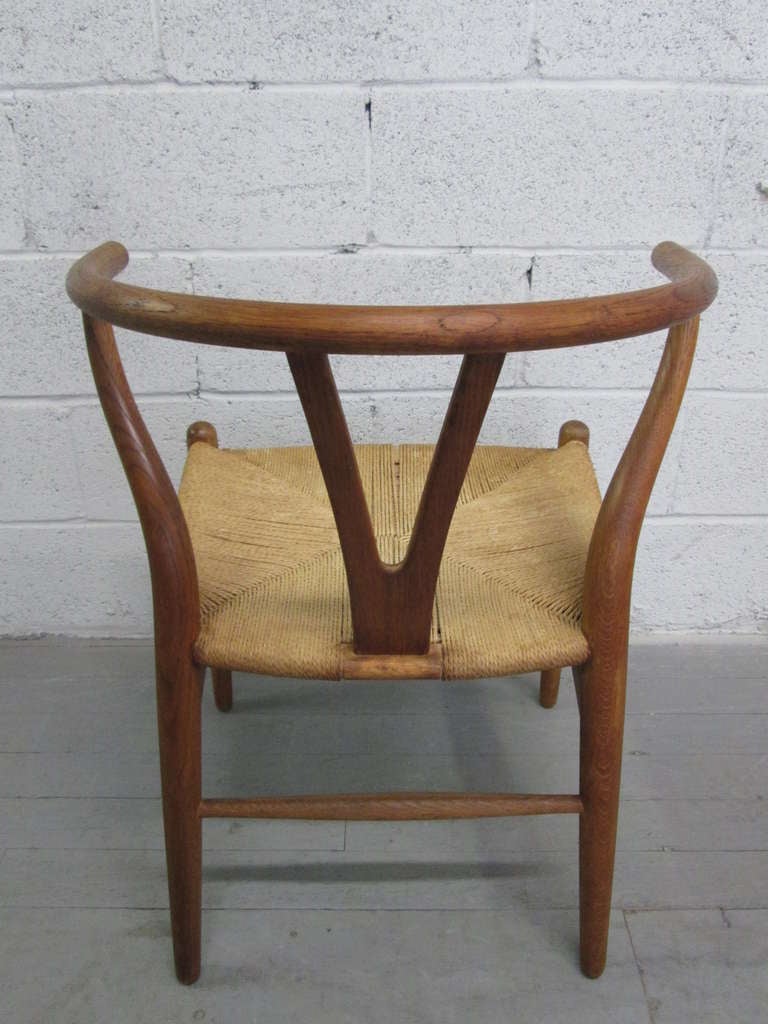 6 Wishbone Hans Wegner Y Chairs In Good Condition In New York, NY