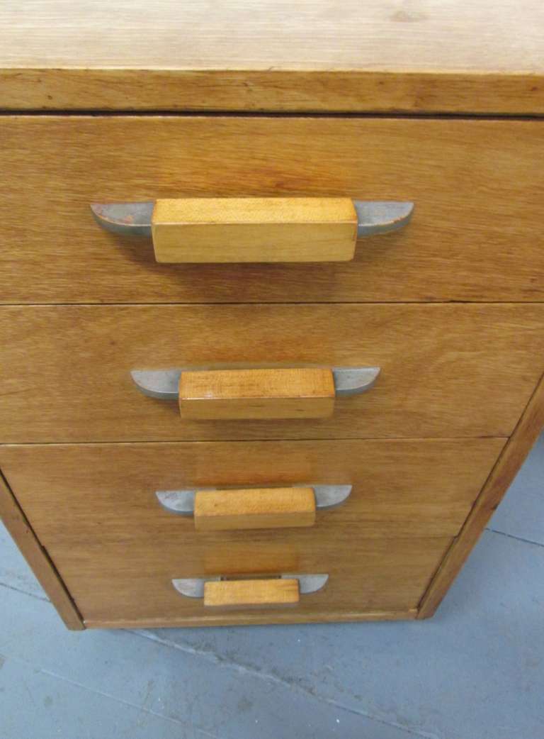 Mid-20th Century Streamline Desk in Birch by Eliel Saarinen for Johnson Furniture Co.