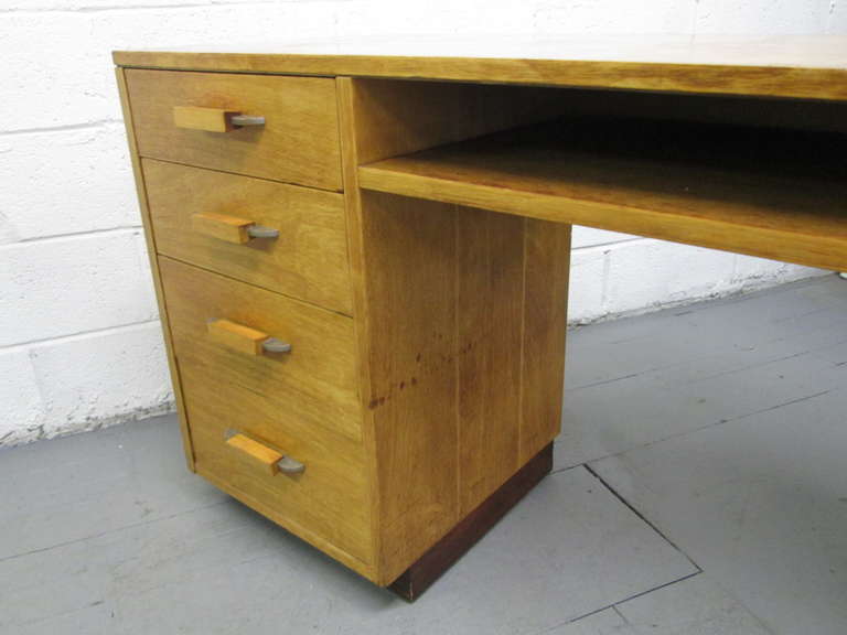 Streamline Desk in Birch by Eliel Saarinen for Johnson Furniture Co. 2