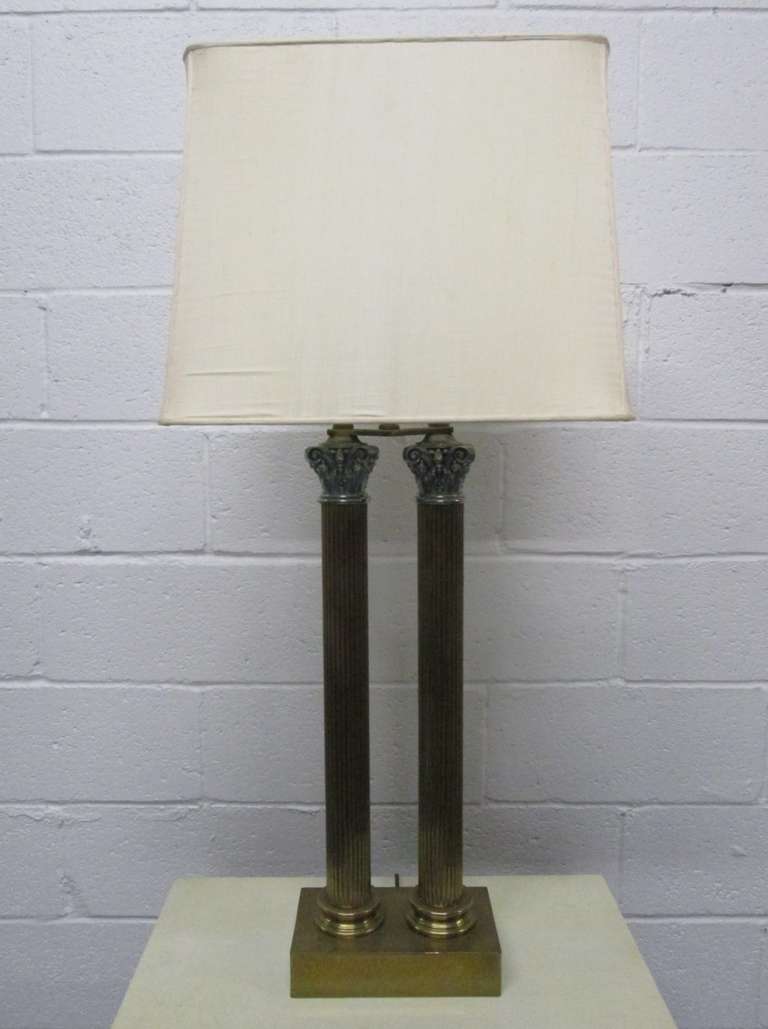 Pair of Brass Neoclassical Style Double Column Lamps In Good Condition In New York, NY