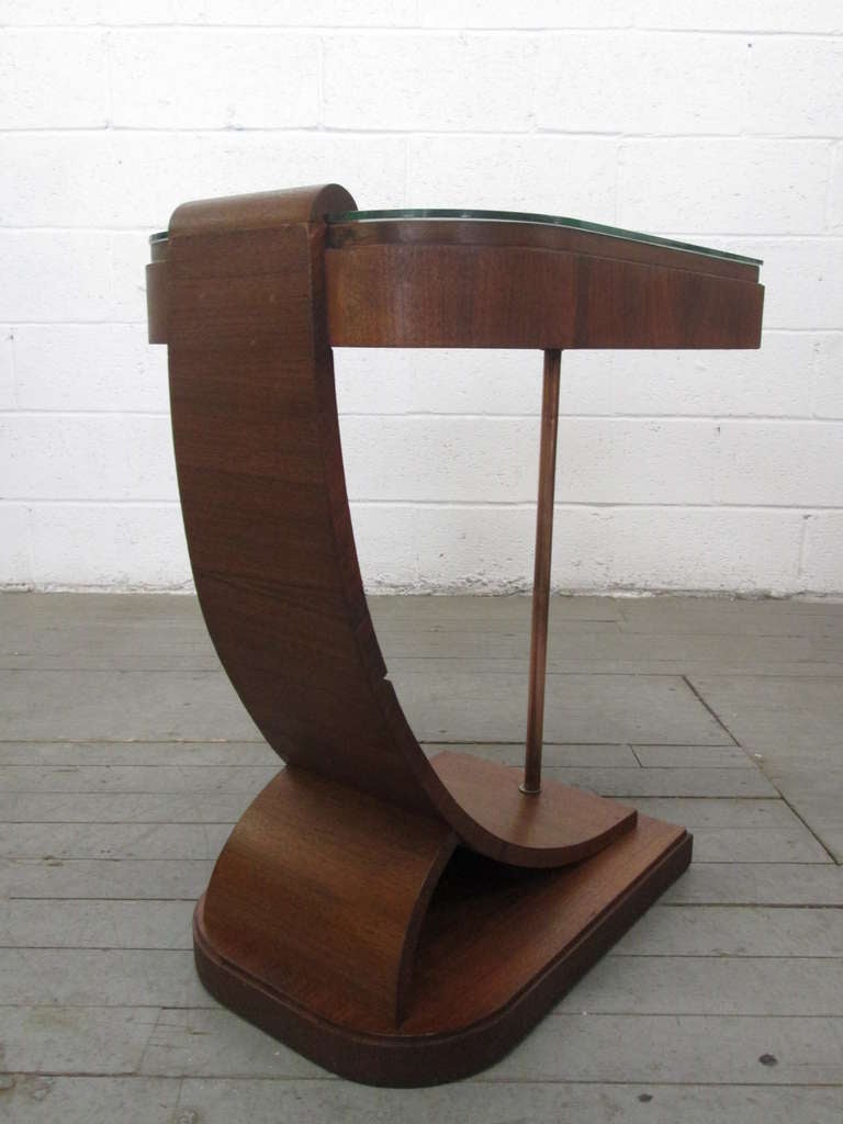Pair of Art Deco End Tables For Sale at 1stdibs