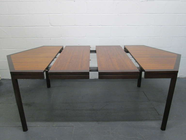 Edward Wormley for Dunbar Dining Table with Two Extension Boards In Good Condition In New York, NY