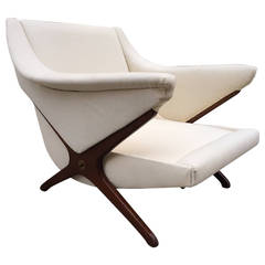Walnut Sculptural Lounge Chair Style of Kagan