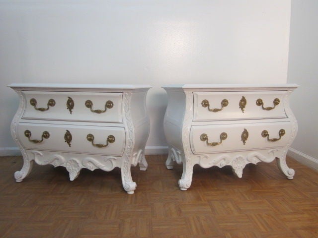 Louis XIV Pair of French Antique Style White Commodes