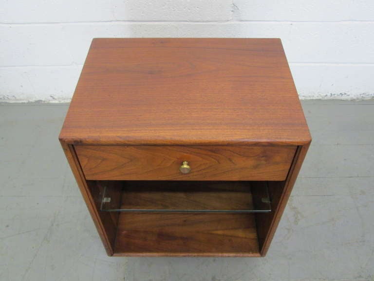 Pair Drexel Nightstands In Good Condition In New York, NY