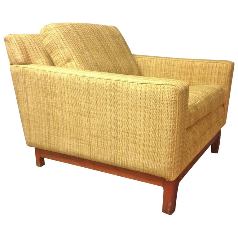 Jens Risom Lounge Chair With Solid Walnut Base For At 1stdibs Jens Risom Lounge Chair With Solid Walnut Base For