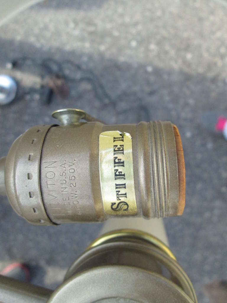 Stiffel Patiniertes Messing Faux Bambus Lampe (Mitte des 20. Jahrhunderts) im Angebot