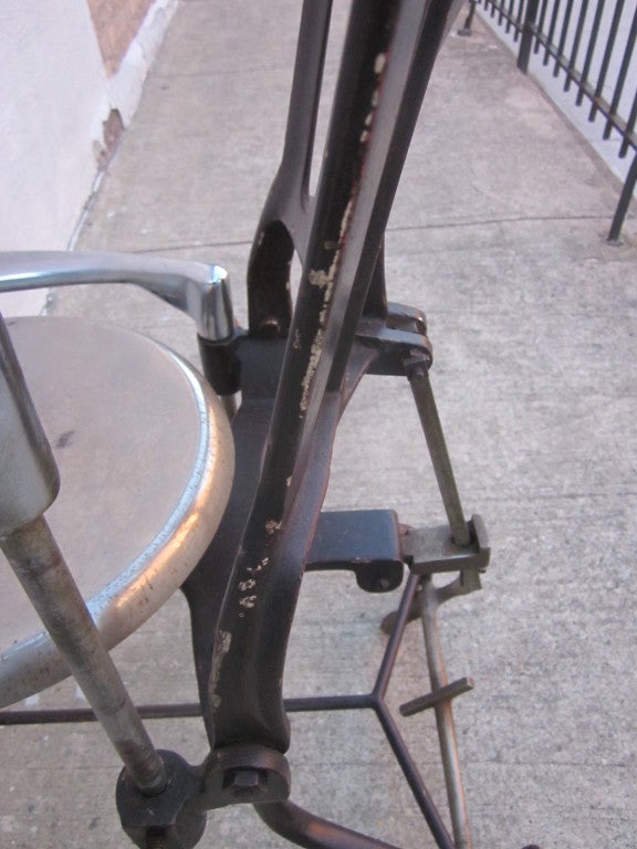 1930s Adjustable Dental / Examining Chair 3