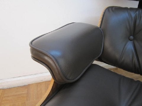 Charles & Ray Eames Herman Miller Lounge Chair 670 and 671 2