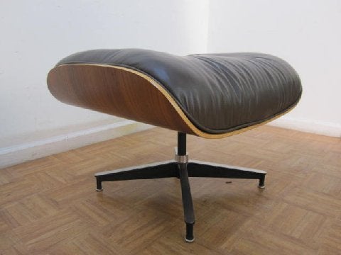 Charles & Ray Eames Herman Miller Lounge Chair 670 and 671 3