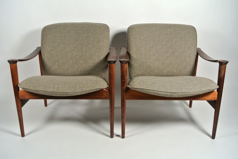 Mid-Century Modern Fredrik Kayser Model 711 Rosewood Lounge Chairs 1960's