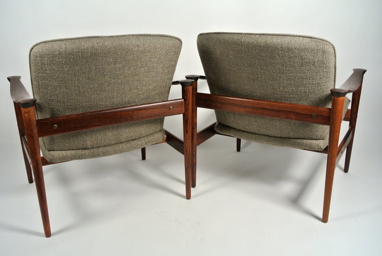 Fredrik Kayser Model 711 Rosewood Lounge Chairs 1960's In Excellent Condition In Berkeley, CA