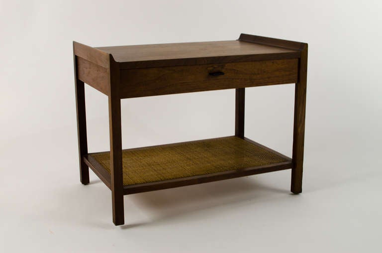 Jens Risom Knoll Walnut Side Table 1950's In Excellent Condition In Berkeley, CA