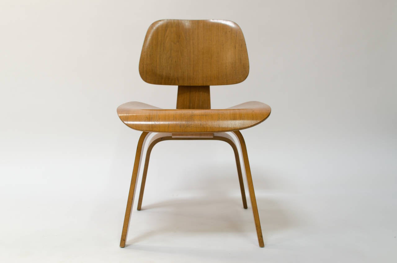 Charles Eames Ash DCW Plywood Chair