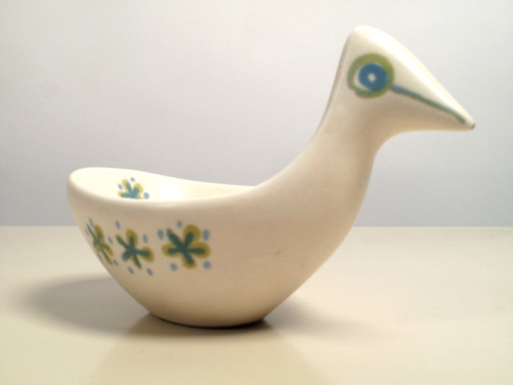 Stunning ceramic bird designed by Jerry Ackerman for Jenev Designs circa 1960's.