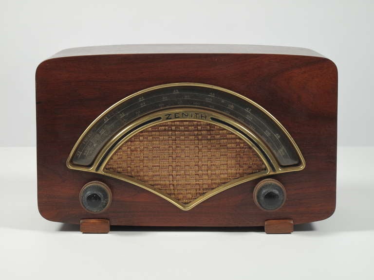 Mid-Century Modern Charles Eames Zenith Radio 1946