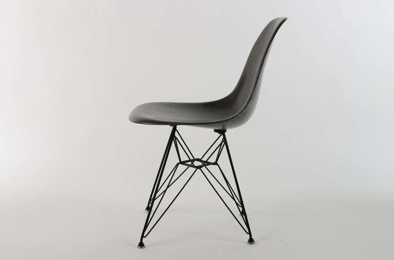 Charles Eames DSR Fiberglass Side Chair, 