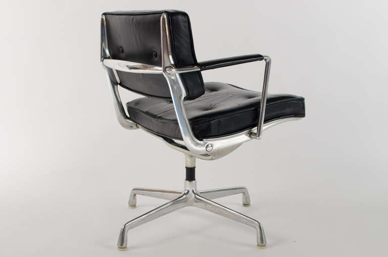 Aluminum Charles Eames ES 102 Intermediate Swivel Armchair, 1968