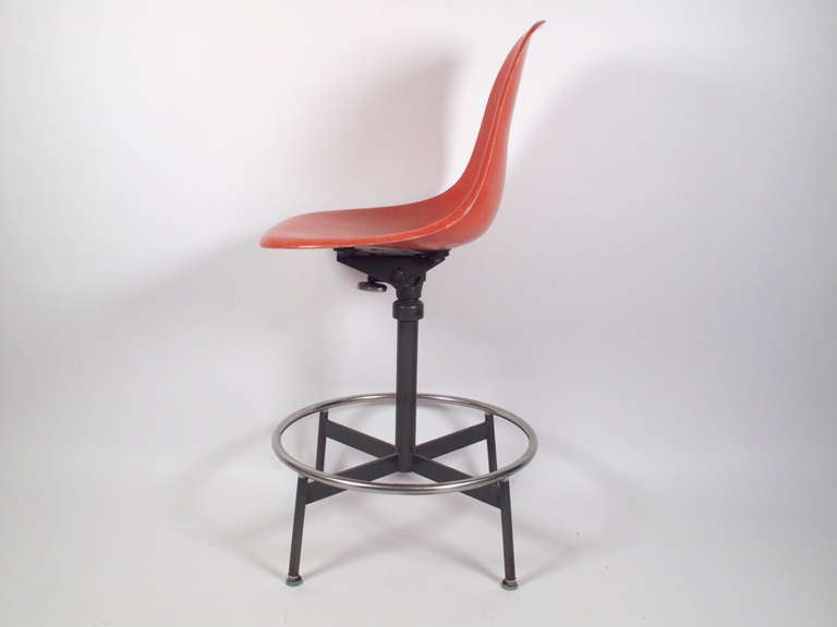 Early Charles Eames Terra Cotta Drafting Chair 1960's In Excellent Condition In Berkeley, CA