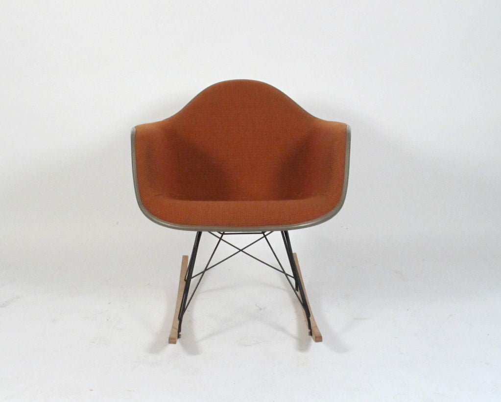 Late 20th Century Charles Eames RAR 'Baby Rocker' Herman Miller 1975