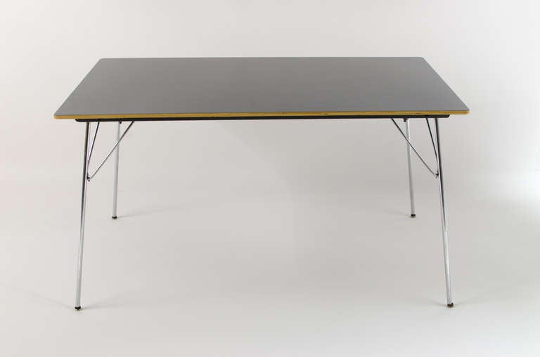 Charles Eames DTM-10 Folding Table 1952 In Excellent Condition In Berkeley, CA