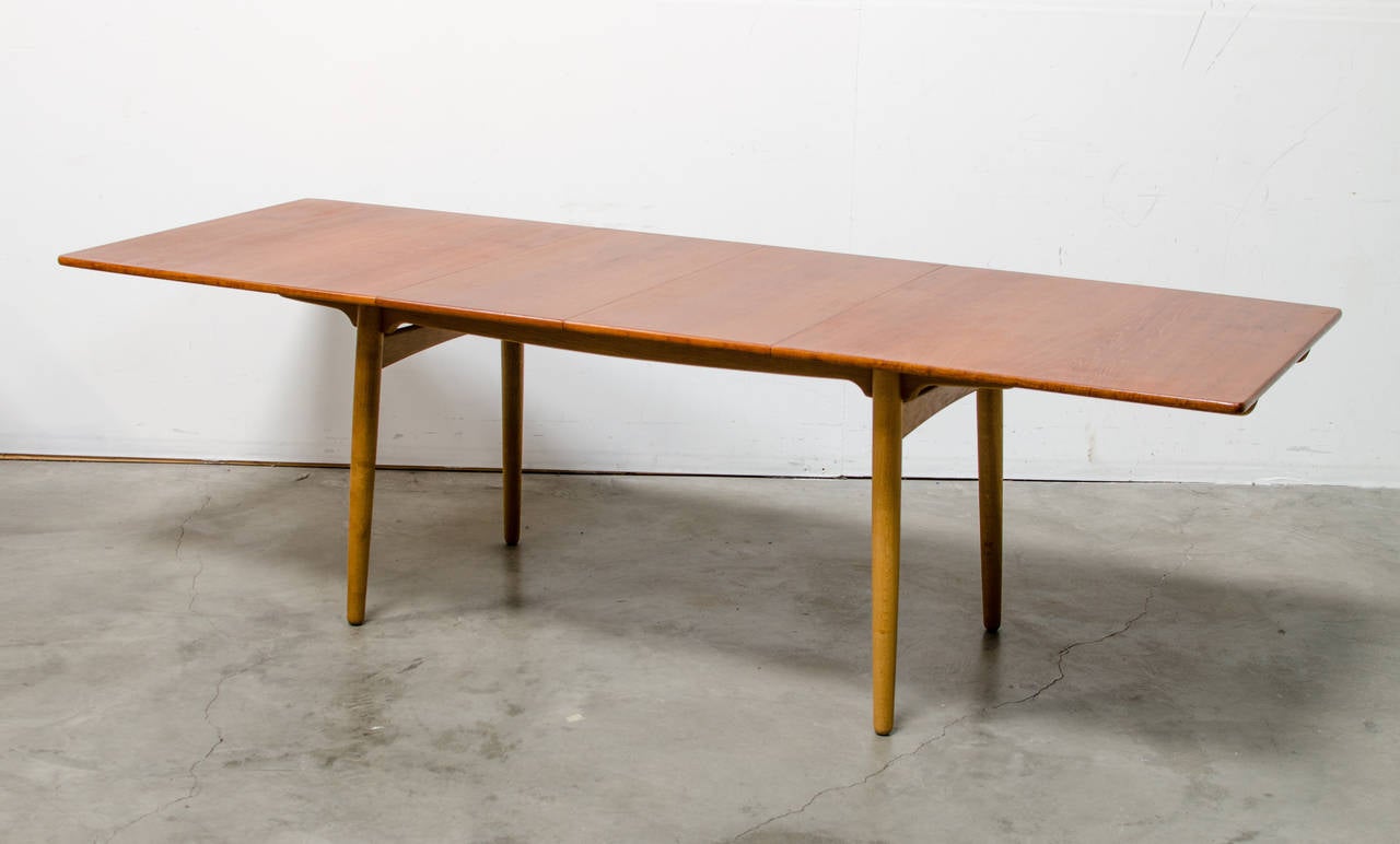 Mid-20th Century Hans Wegner Teak and Oak Extension Dining Table for Andreas Tuck