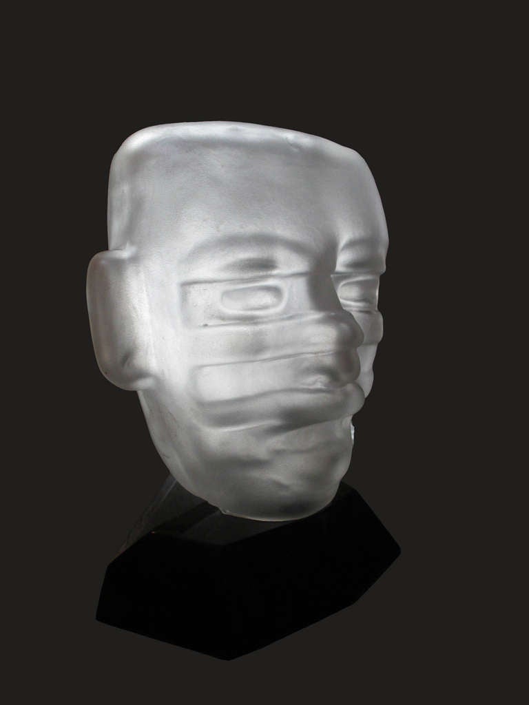 Pedro Ramirez Vazquez Clear Crystal Head Sculpture Signed In Excellent Condition In 0, Cuauhtemoc
