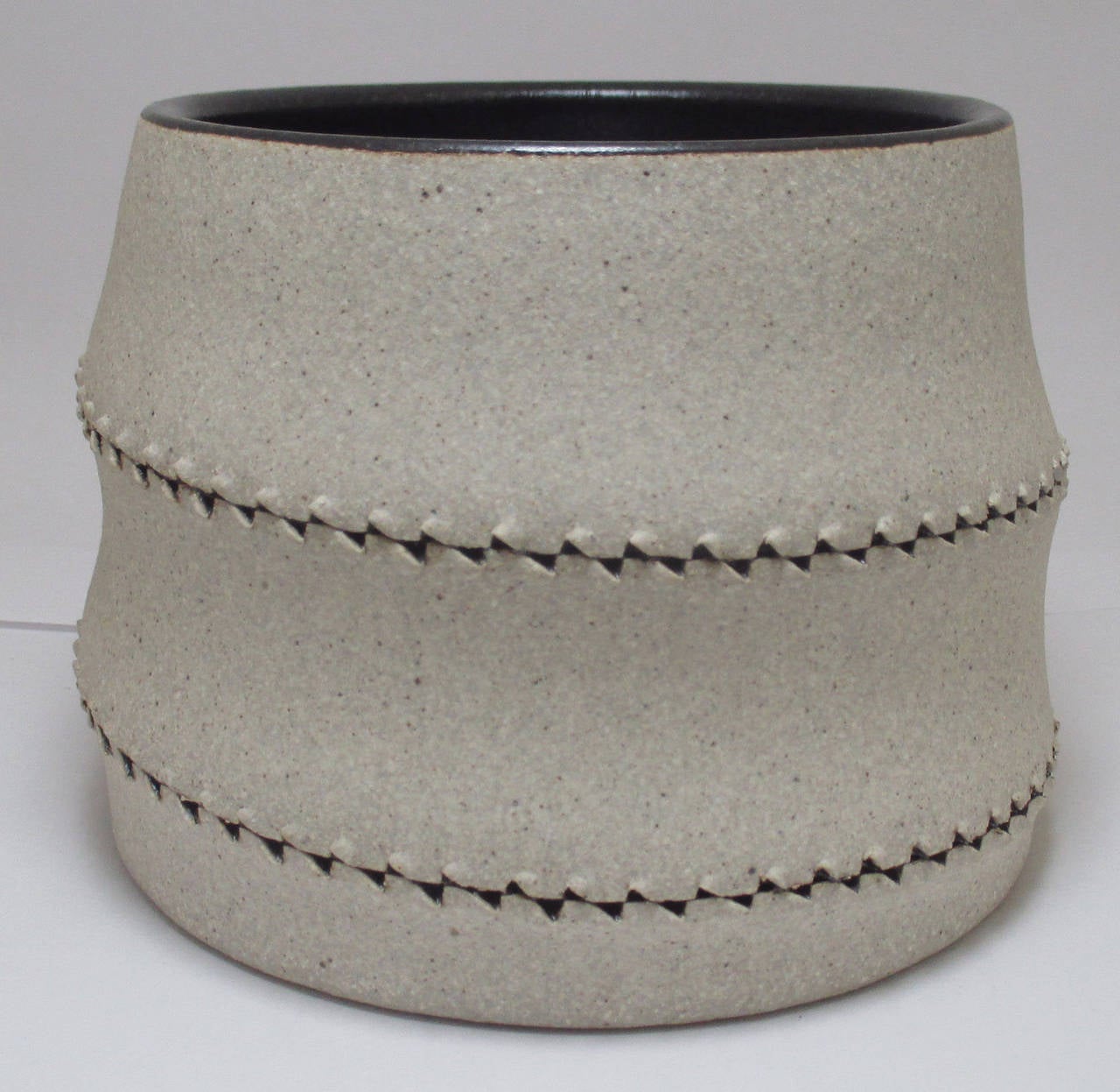 Gustavo Perez stoneware vase 20/50