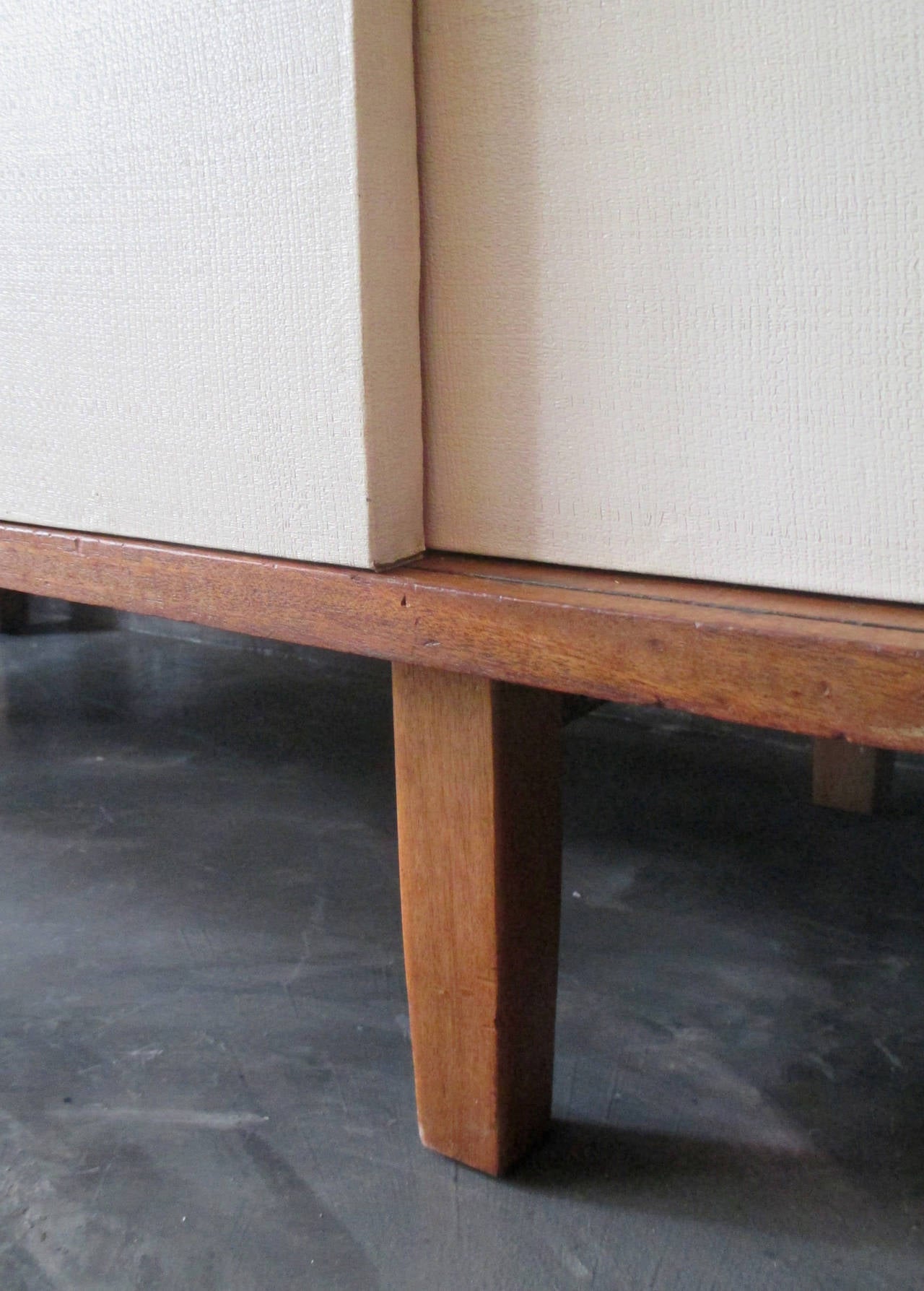 Early Florence Knoll Credenza In Good Condition In 0, Cuauhtemoc