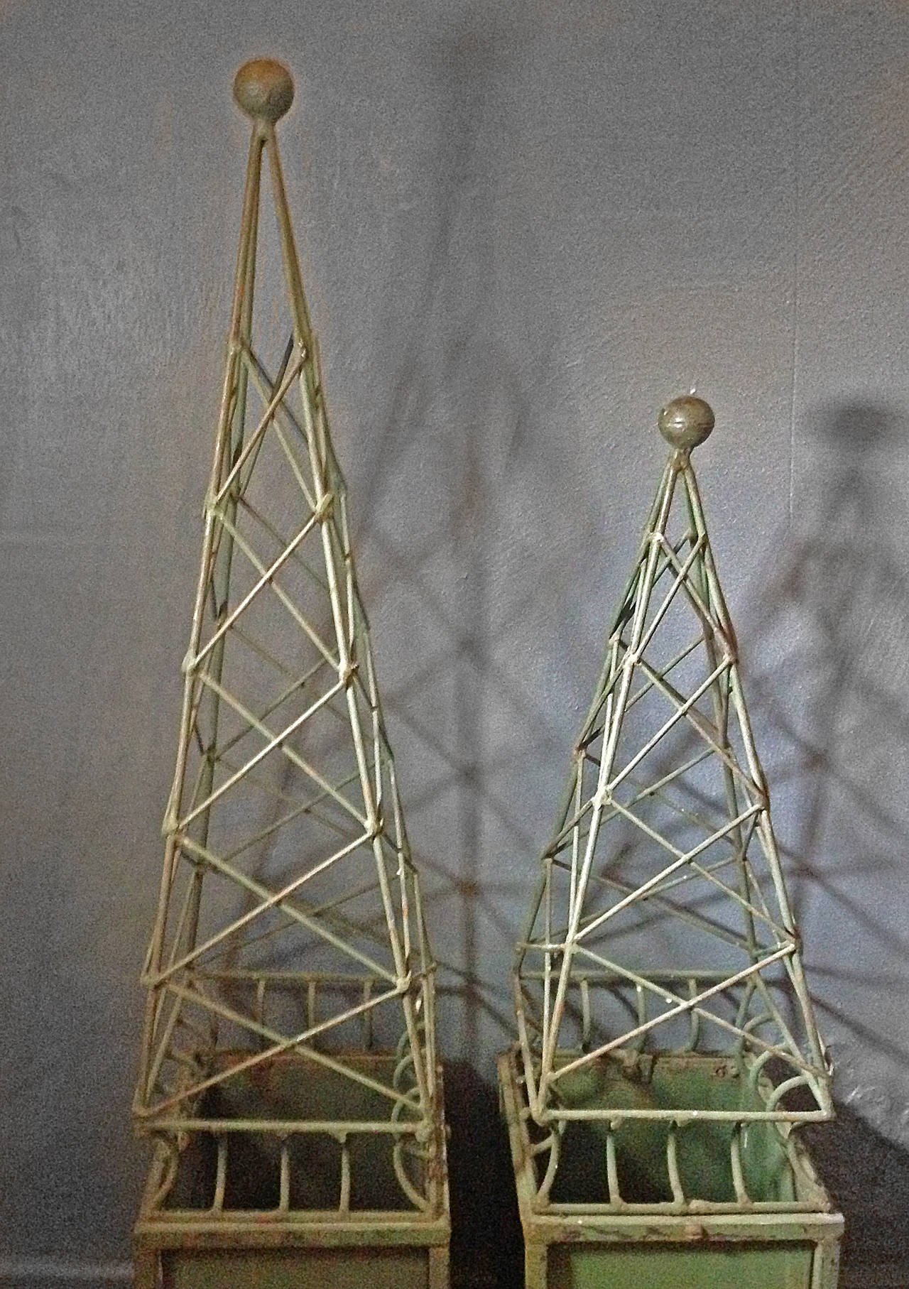 Pair of Metal Obelisks Sculptures After Arturo Pani, 1960s 3