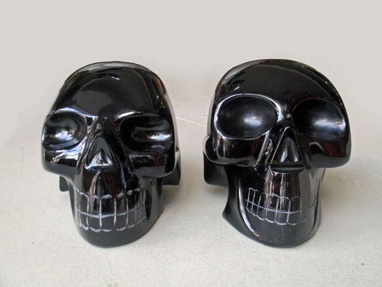 Pair Of Skull Bookends Made of Carved Obsidian In Good Condition In 0, Cuauhtemoc