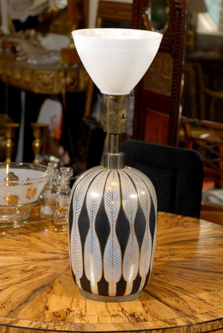 Mid Century Modern Lamp with Gilded Stylized Feathers In Excellent Condition In Atlanta, GA
