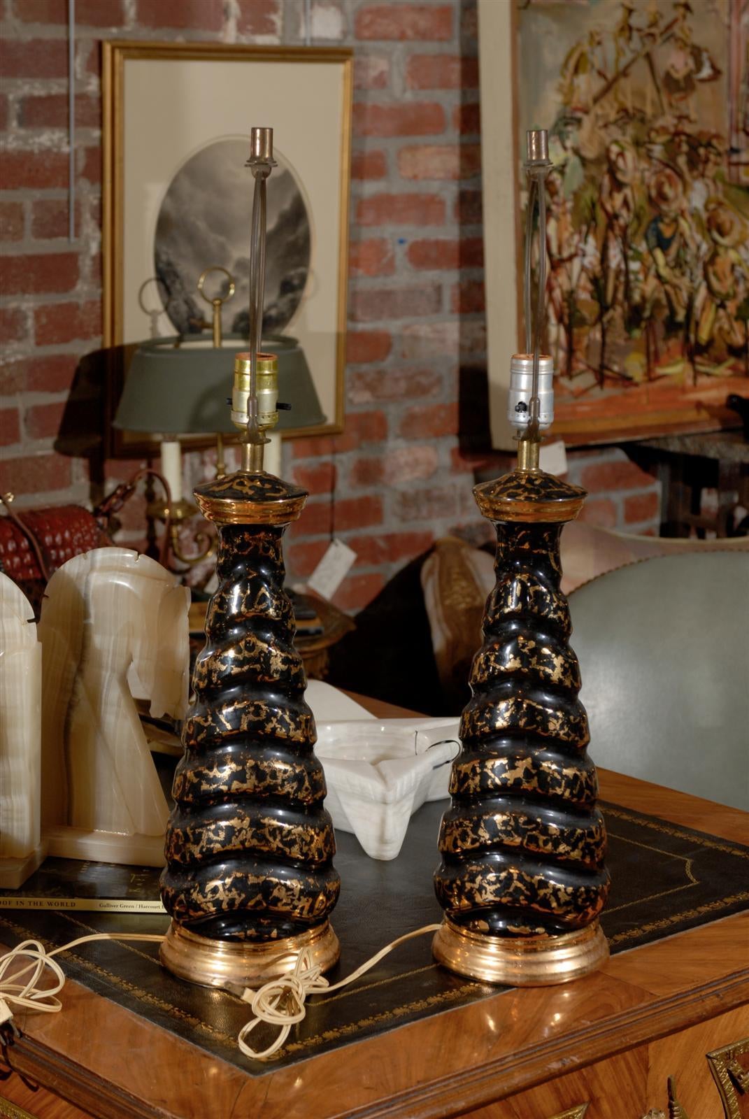 20th Century Midcentury Black and Gold Splatterware Lamp For Sale