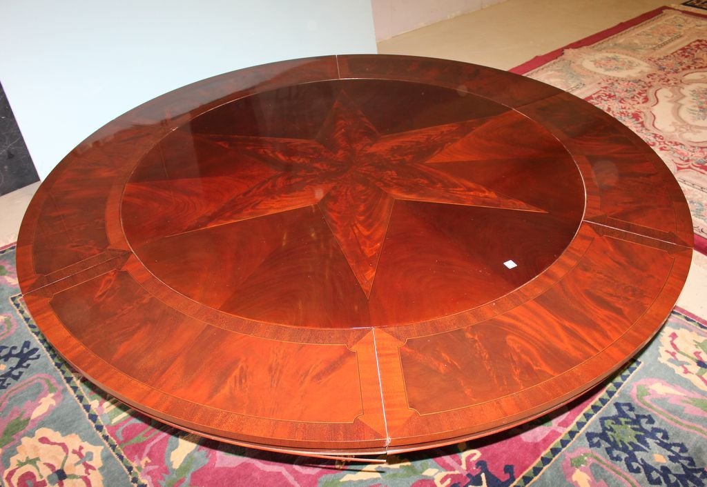 20th Century Italian Dining Table with Star Inlay and 5 Crescent Leaves