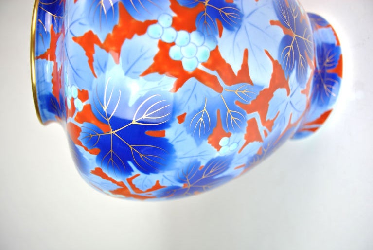 Japanese Porcelain Vase by Fukagawa In Excellent Condition For Sale In Blacksburg, VA